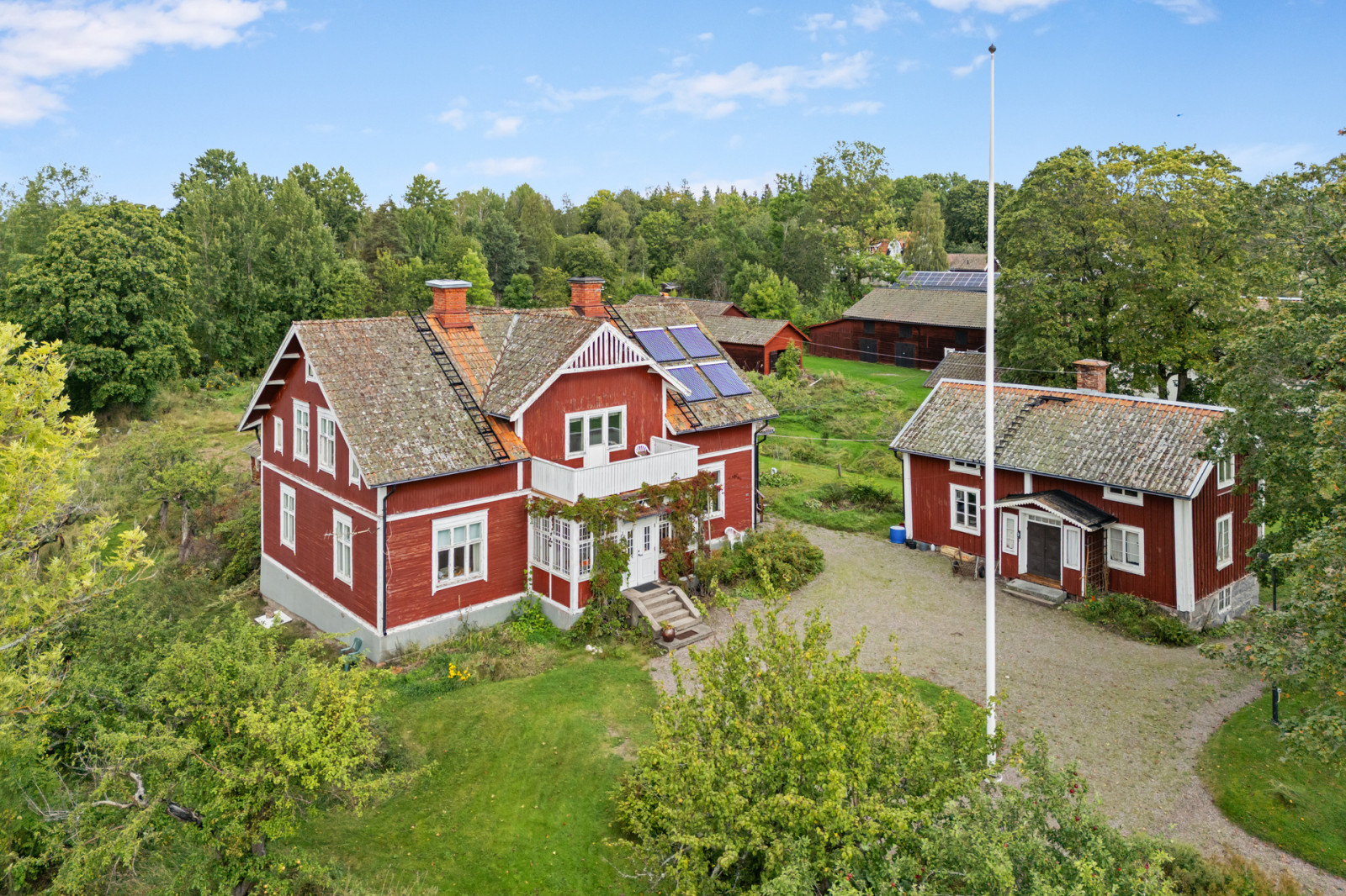 Ollasgården farmhouse on the Dalarna River